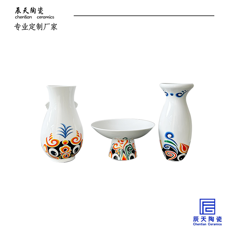 <b>客戶定制 京劇元素陶瓷花瓶</b>